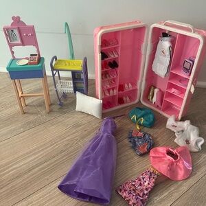 Barbie Carrying Case Clothes Bundle